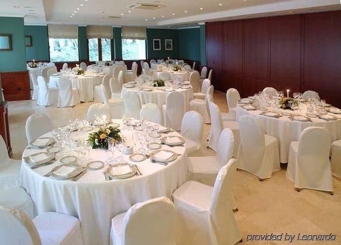 Husa Fornells Park Vilablareix المطعم الصورة
